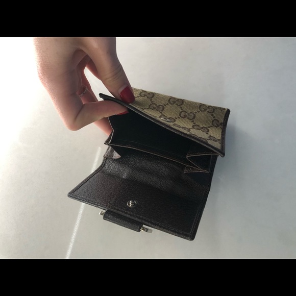 Mini Gucci Wallet - Picture 4 of 7